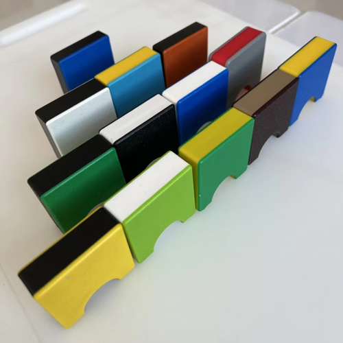 Quid sunt characteres de plastic tabula?