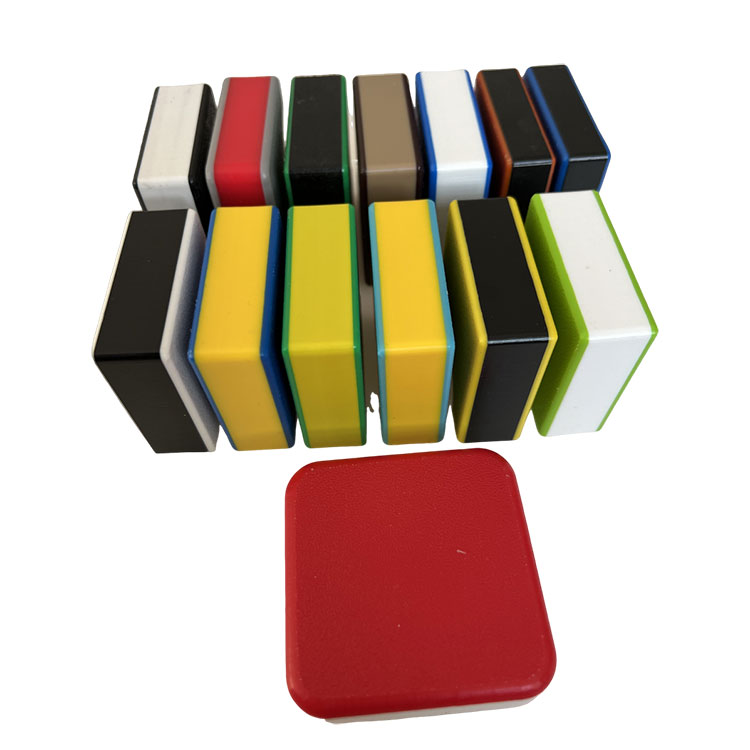 Polyethylene tri-color tabula